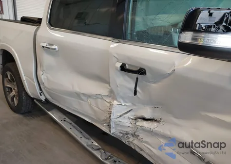 2021 Ram 1500 Laramie 4X4 5'7 Box из США, поврежденный, VIN 1C6SRFJT8MN511725